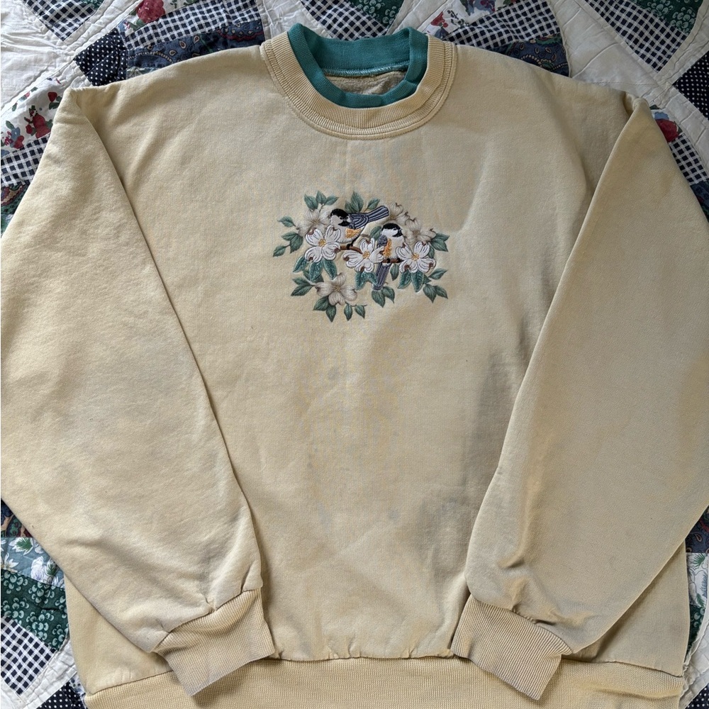 Vintage Cream Floral Embroidered Crewneck Sweatshirt